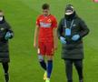 Dragoș Nedelcu, accidentare în FCSB - Chindia / FOTO: Captură TV @Digi Sport 1