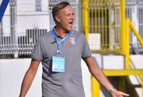 FCSB a câștigat meciul cu Chindia, scor 1-0. Emil Săndoi (55 de ani), antrenorul dâmbovițenilor, a recunoscut superioritatea adversarilor.