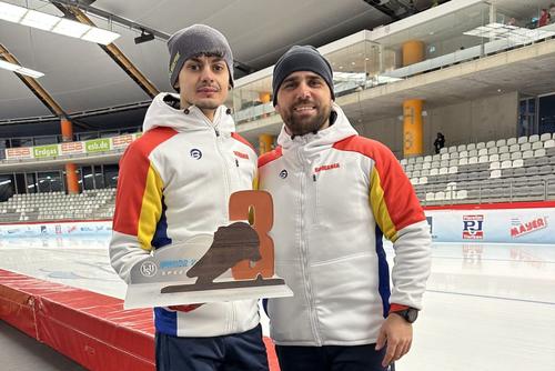 Cosmin Nedelea în stânga la Campionatul Mondial U23 de la Inzell
