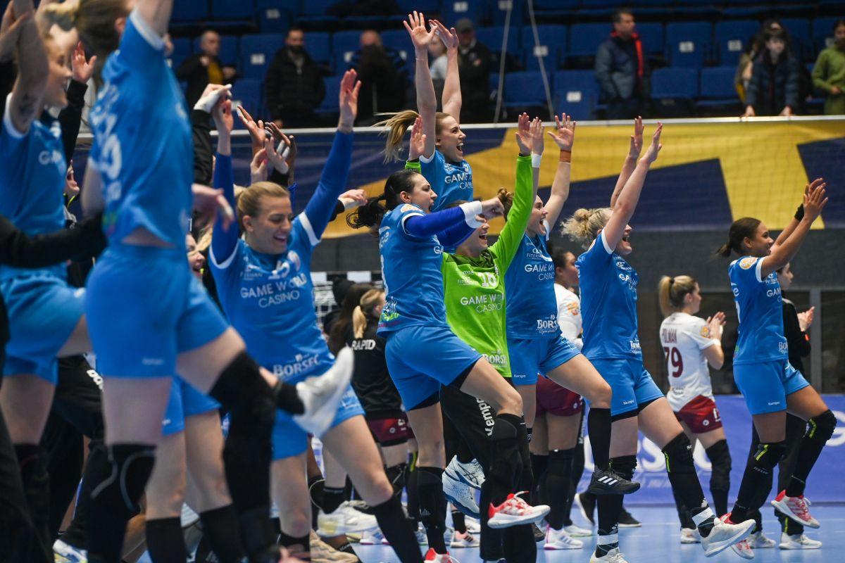 FRH, comunicat ferm după evenimentele de la CSM București - Rapid: „Dorim să eliminăm așa ceva din sălile unde se joacă handbal”