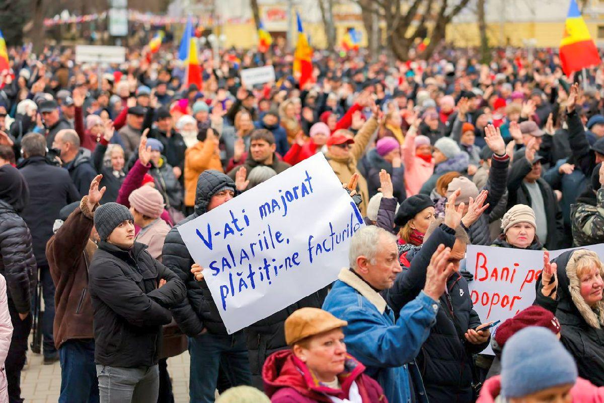 „Se vor transfera pe card!” » Marina Tauber, fosta șefă a Federației de Tenis, filmată când le explică activiștilor din Republica Moldova când vor primi bani din Rusia: „E vorba de lunile de campanie”