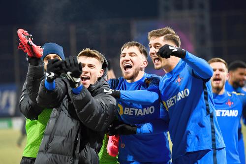 FCSB pregătește două schimbări pentru meciul următor. Foto: Imago Images