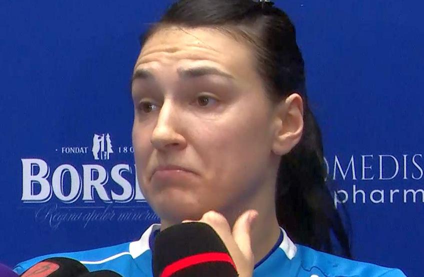 CSM București a învins Rapid, scor 31-24, și s-a calificat în „sferturile” Cupei României la handbal feminin, la capătul unui meci în care Cristina Neagu a fost înjurată copios de fanii giuleșteni.