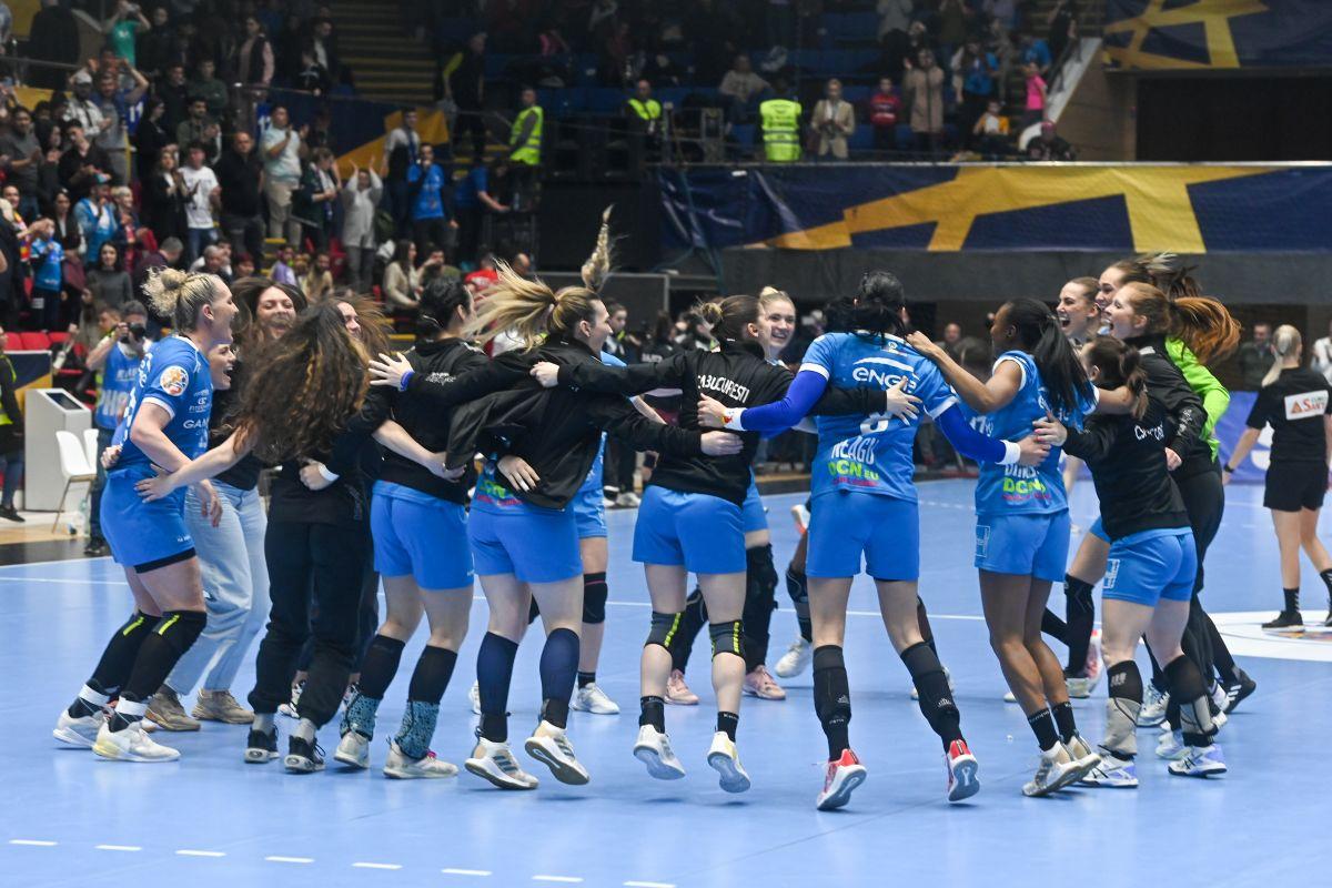 FRH, comunicat ferm după evenimentele de la CSM București - Rapid: „Dorim să eliminăm așa ceva din sălile unde se joacă handbal”