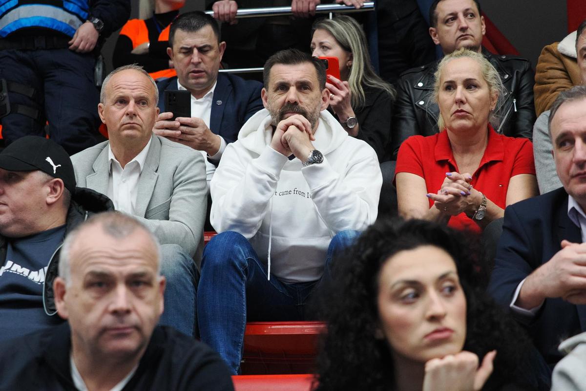A atras toate privirile la Dinamo - CSM Constanța, derby-ul românesc din European League! Fanii au stat la coadă pentru o poză
