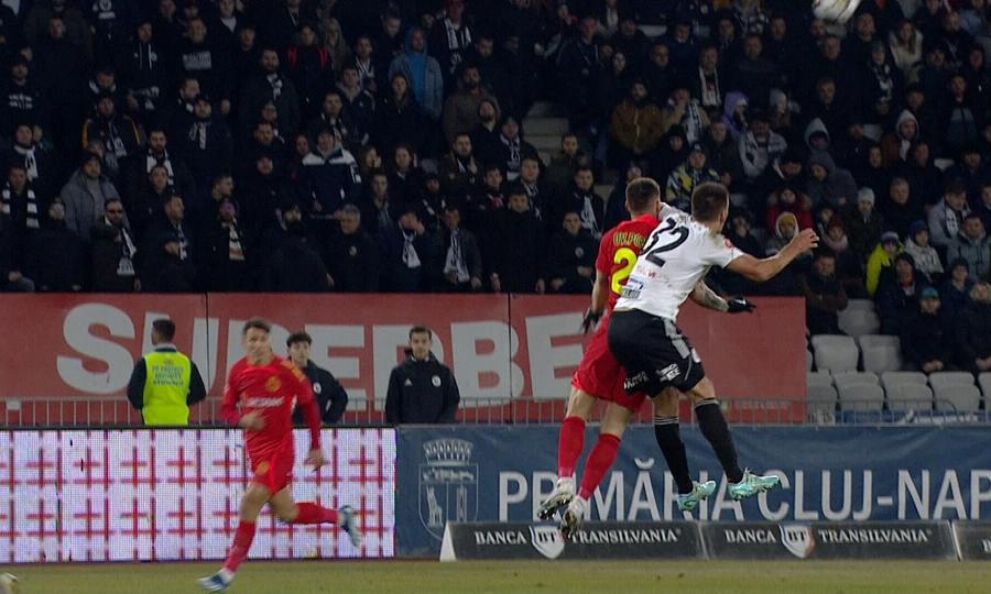 Ovidiu Popescu, lovit de Anselmo / FOTO: Captură TV @Digi Sport 1 Mihai Stoica, scandalizat: „Bătaie de joc! Nu credeam că voi asista vreodată la așa ceva, ei doi au regim special”