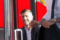Distracție în autocarul lui Atletico Madrid, sub ochii lui Horațiu Moldovan » Antoine Griezmann, ținta glumelor: „Ce bebeluș!”