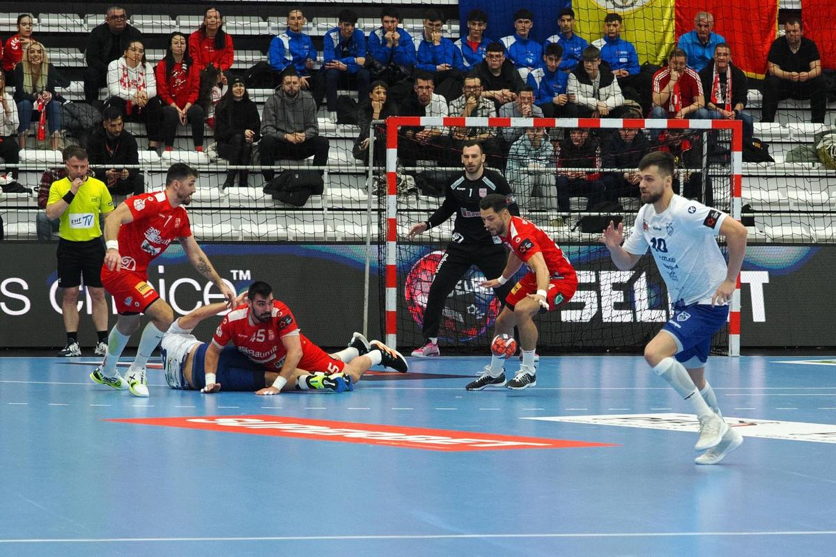 Selecționerul Buricea nu acceptă eșecul cu Dinamo din EHF: „La noi în sală e mai multă educație”