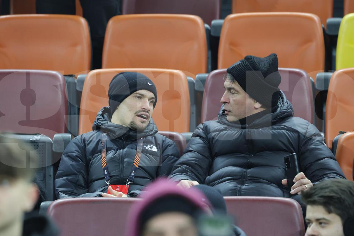 Cu cine a venit Darius Olaru la FCSB - PAOK: au atras toate privirile pe Arena Națională » Alți oaspeți de gală la meci