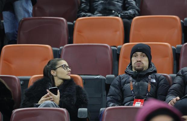 Cu cine a venit Darius Olaru la FCSB - PAOK: au atras toate privirile pe Arena Națională » Alți oaspeți de gală la meci