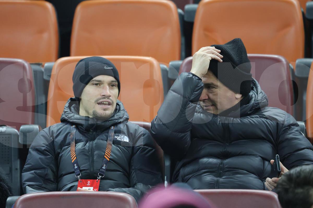 Cu cine a venit Darius Olaru la FCSB - PAOK: au atras toate privirile pe Arena Națională » Alți oaspeți de gală la meci