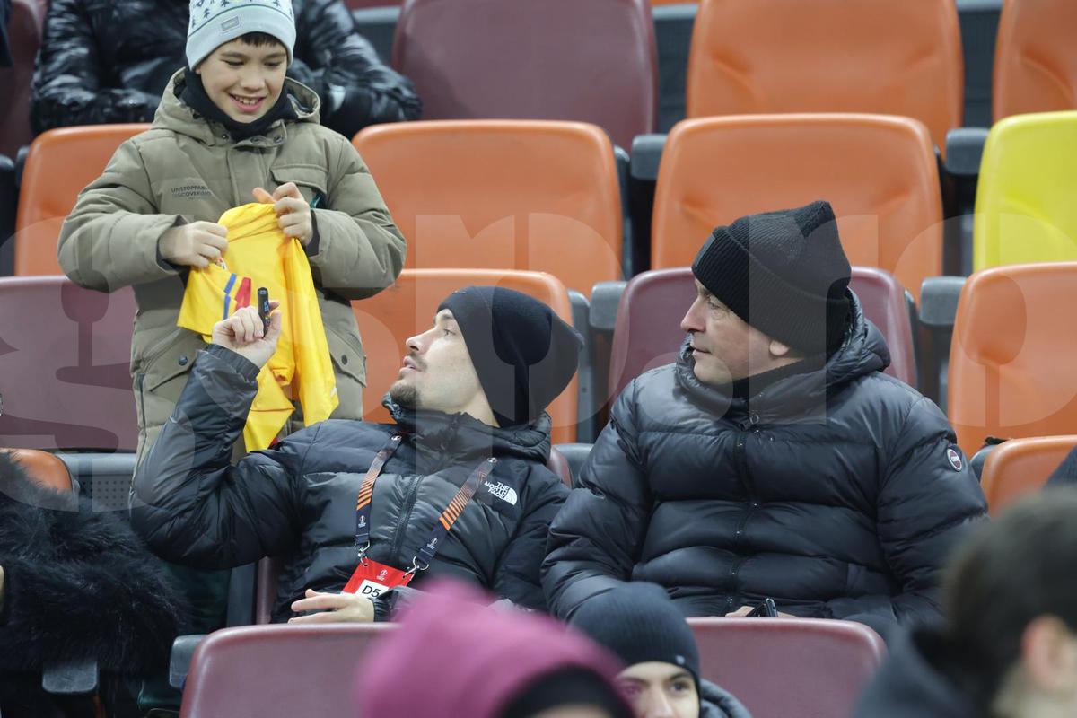 Cu cine a venit Darius Olaru la FCSB - PAOK: au atras toate privirile pe Arena Națională » Alți oaspeți de gală la meci