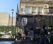 Suporterii lui PAOK fac spectacol în Centrul Vechi din București înaintea duelului cu FCSB, foto: Remus Dinu