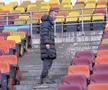 Imagini de ultimă oră de la Arena Națională » Gazonul arată IMPECABIL, Mihai Stoica s-a întors la „munca de jos”, dar a renunțat la lopată. Cum a fost surprins azi