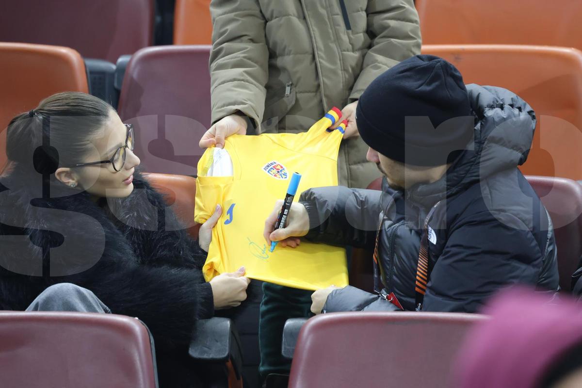 Cu cine a venit Darius Olaru la FCSB - PAOK: au atras toate privirile pe Arena Națională » Alți oaspeți de gală la meci