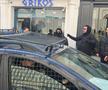 Suporterii lui PAOK fac spectacol în Centrul Vechi din București înaintea duelului cu FCSB, foto: Remus Dinu
