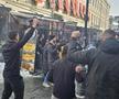 Suporterii lui PAOK fac spectacol în Centrul Vechi din București înaintea duelului cu FCSB, foto: Remus Dinu