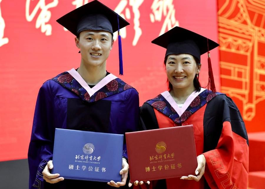 Wang Xindi și Xu Mengtao, campioni olimpic la aerials la JO 2026 Foto: CGTN Soții chinezi au acaparat proba de aerials la Jocurile Olimpice de la Milano Cortina: „Ne urmăm propriile ritmuri”
