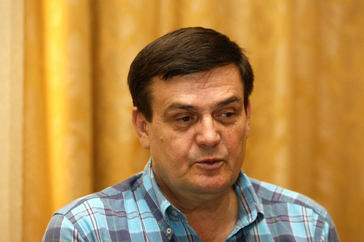 Marin Condescu de-a lungul anilor » Sindicalistul-șef de club, în diverse ipostaze: din mină în lojă, de la mărire la decădere