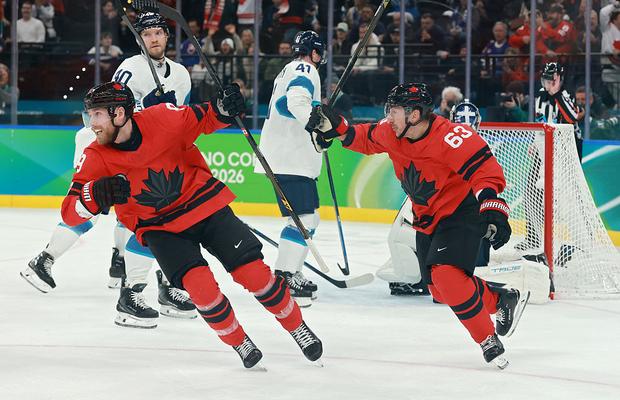 Team Canada, în finala JO! Hocheiștii nord-americani au întors scorul în ultima repriză