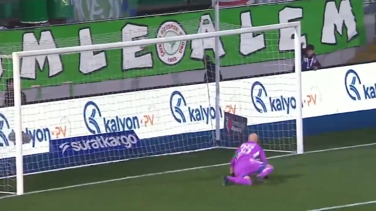 Valentin Mihăilă, „bară-gol” cu Kocaelispor