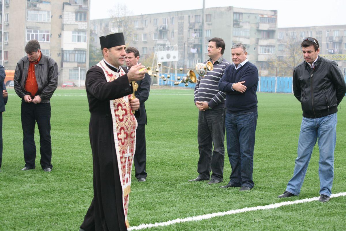 Marin Condescu de-a lungul anilor » Sindicalistul-șef de club, în diverse ipostaze: din mină în lojă, de la mărire la decădere