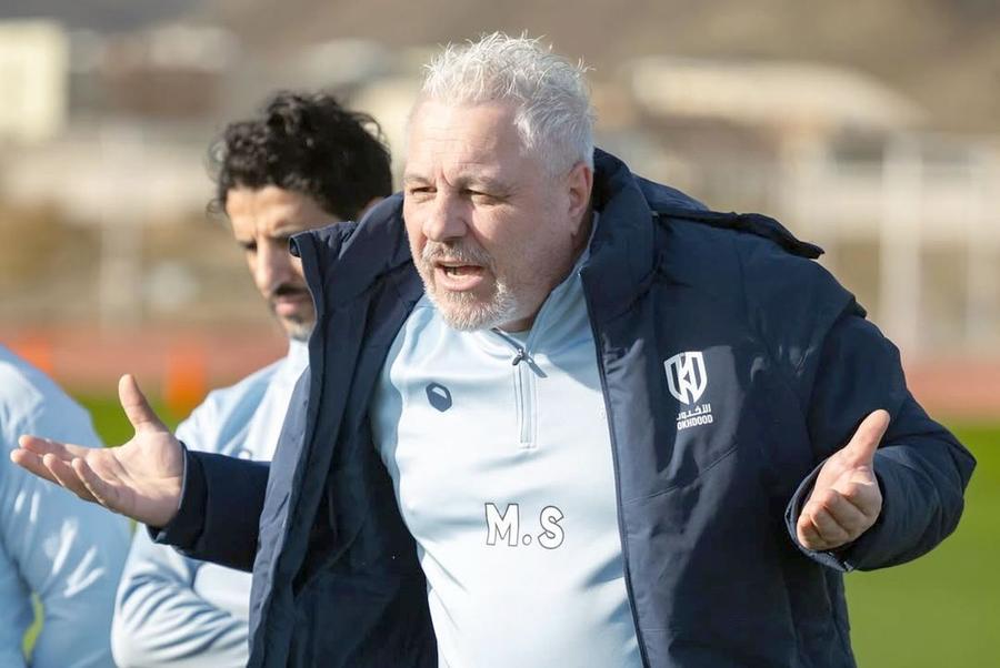 Marius Șumudică, când era antrenorul lui Al Akhdoud // FOTO: Instagram CFR Cluj, surpriza care nu mai surprinde