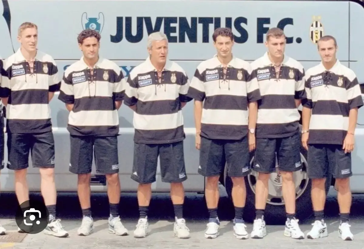 Juventus și-a prezentat o „bijuterie” de echipament, dar privirile au fost atrase de un fotomodel! Cum a apărut la eveniment