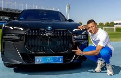 Kylian Mbappe a obținut carnetul de șofer, dar nu în Madrid! Ce mașină a postat pe rețelele de socializare