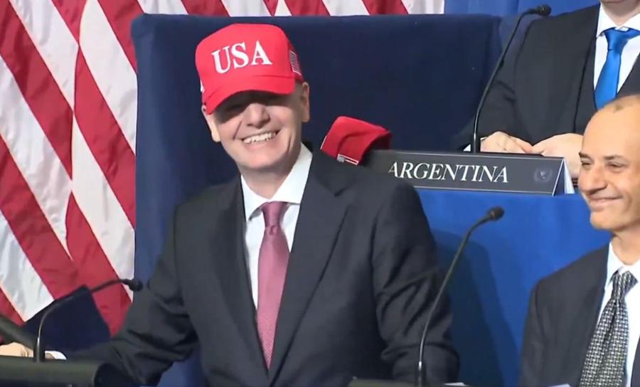 Gianni Infantino, prezent la Consiliul pentru Pace/ FOTO: Captură X Anunț la Consiliul pentru Pace » Donald Trump și Infantino au bătut palma: 75 de milioane de dolari pentru Fâșia Gaza