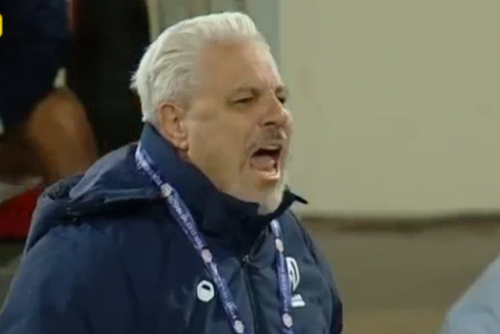 Marius Șumudică, antrenorul lui Al Akhdoud