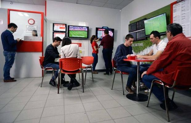 Scandal între 3 pariori și o agenție Stanleybet: „Ne-a furat banii!” versus „Sunt conturi ilegale”