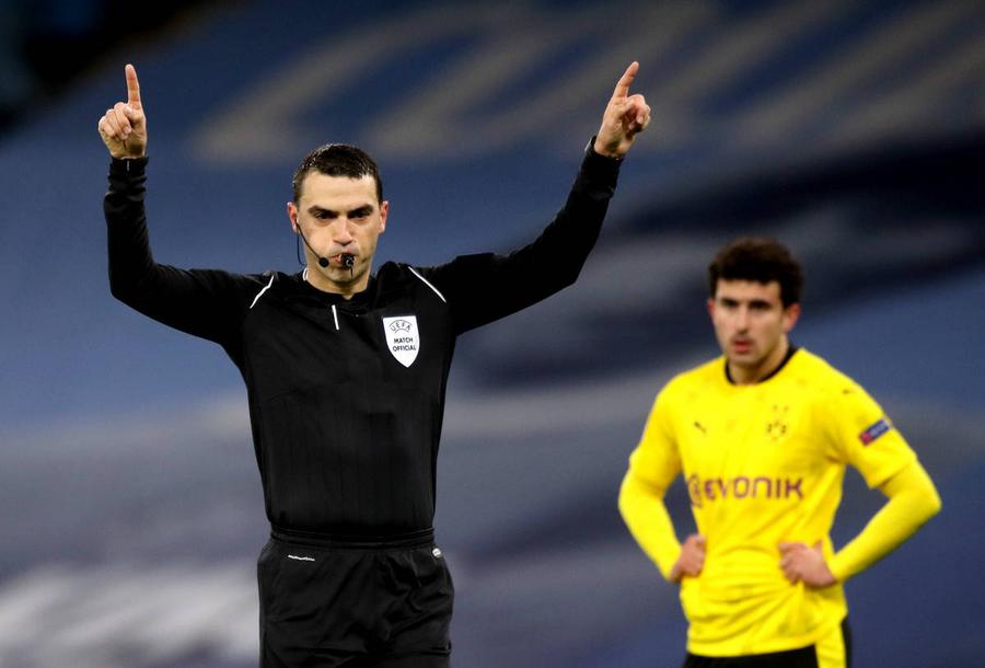 Ovidiu Hațegan este deja acreditat să fie arbitru VAR FOTO Imago Manual de utilizare VAR în România » Managerul de proiect prezintă, prin intermediul GSP, modul în care va fi pus în practică sistemul începând din sezonul viitor
