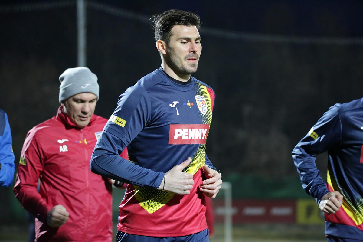 Antrenament echipa națională înainte de duelul cu Grecia // foto: FRF