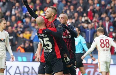 One Max show! Maxim s-a distrat cu Galatasaray: gol și două assist-uri!