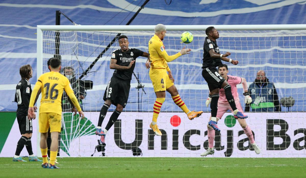 Vinicius, luat peste picior de jucătorul Barcelonei: „Anul viitor ești Balon de Aur!” 