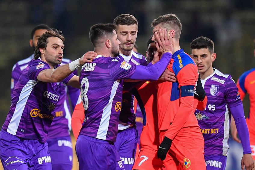 Șerban îi lovește în figură pe Florin Tănase