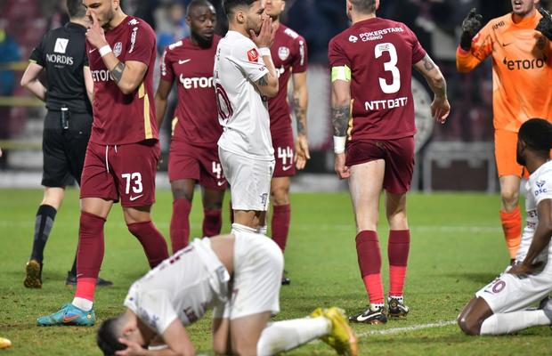 Momentul ignorat și de VAR la cea mai controversată decizie din play-off: „În cazul ăsta, golul nu e valabil!”