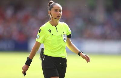 Iuliana Demetrescu va arbitra în sferturile Champions League » Hațegan și Feșnic, în camera VAR