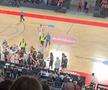 A apărut filmarea! Scene ȘOCANTE cu campioana României la baschet! Bătaie și dosar penal: „A ieșit din sală, a mers pe șantierul din apropiere și s-a întors cu o tijă de fier”