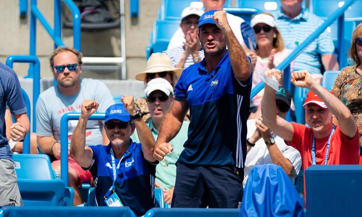 Carlos Martinez în tribune la un meci al Svetlanei Kuznetsova