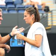 Carlos Martinez alături de Daria Kasatkina