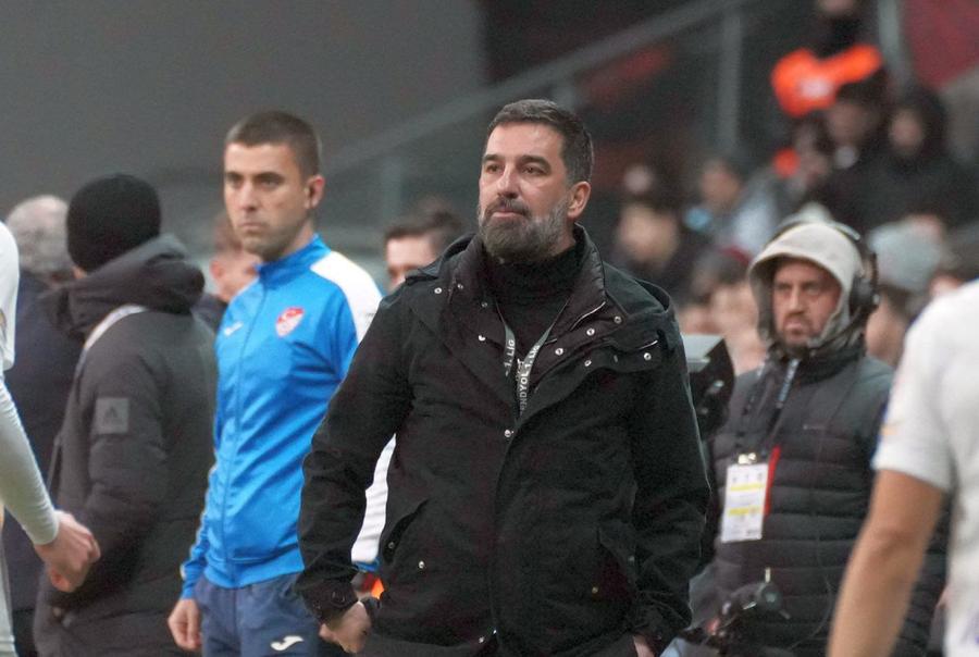 Arda Turan va conduce o câștigătoare de Cupa UEFA » Câți bani va câștiga fostul mare internațional turc!