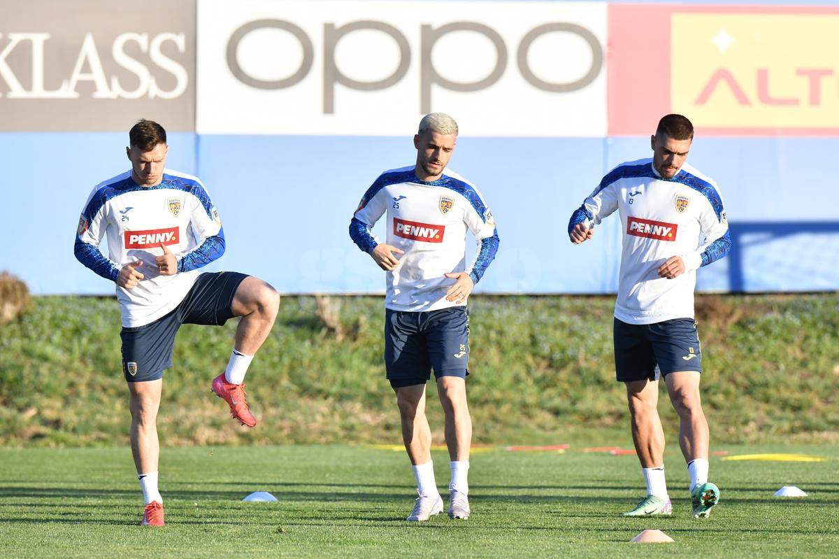 Imagini de la antrenamentul oficial al României dinaintea partidei cu Bosnia » Ce a făcut Mircea Lucescu timp de 15 minute