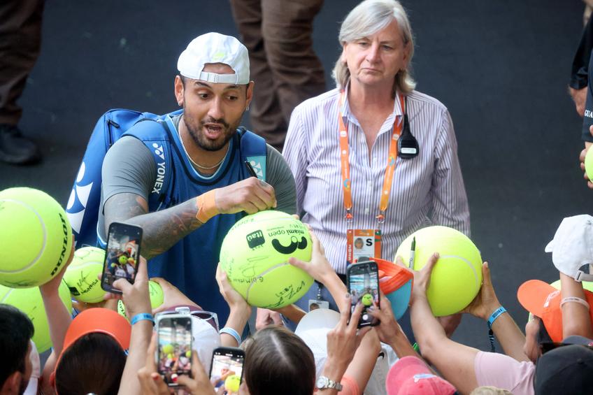Nick Kyrgios (29 de ani, 892 ATP) a obținut prima victorie în circuitul ATP, după 895 de zile. L-a învins în primul tur al turneului de la Miami pe Mackenzie McDonald (29 de ani, 101 ATP), scor 6-3, 3-6, 6-4.