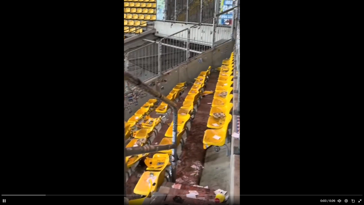 Fanii lui Rostock au făcut prăpăd la meciul cu Aachen din Germania