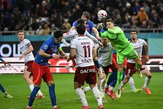 Țeapa Franz Stolz! Austriacul n-apărase nici în amicale la Genoa » „Nu a văzut terenul decât la antrenamente!”