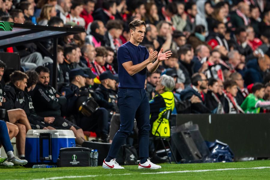 Inigo Perez, antrenorul lui Rayo Vallecano Pleacă de la Rayo Vallecano și semnează cu echipa calificată în Liga Campionilor