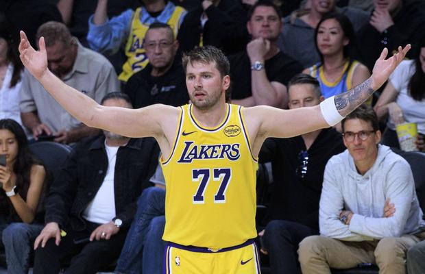 Luka Doncic, 100 de puncte marcate în puțin peste 24 de ore! Noi recorduri bifate de el și LeBron James, iar Los Angeles Lakers e pe val