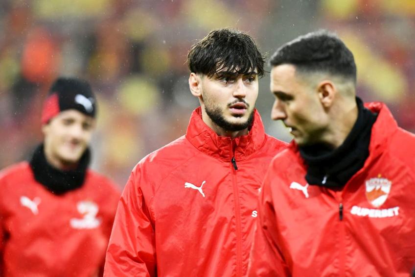 Adrian Mazilu, înainte de Dinamo - Oțelul // foto: Cristi Preda (GSP)